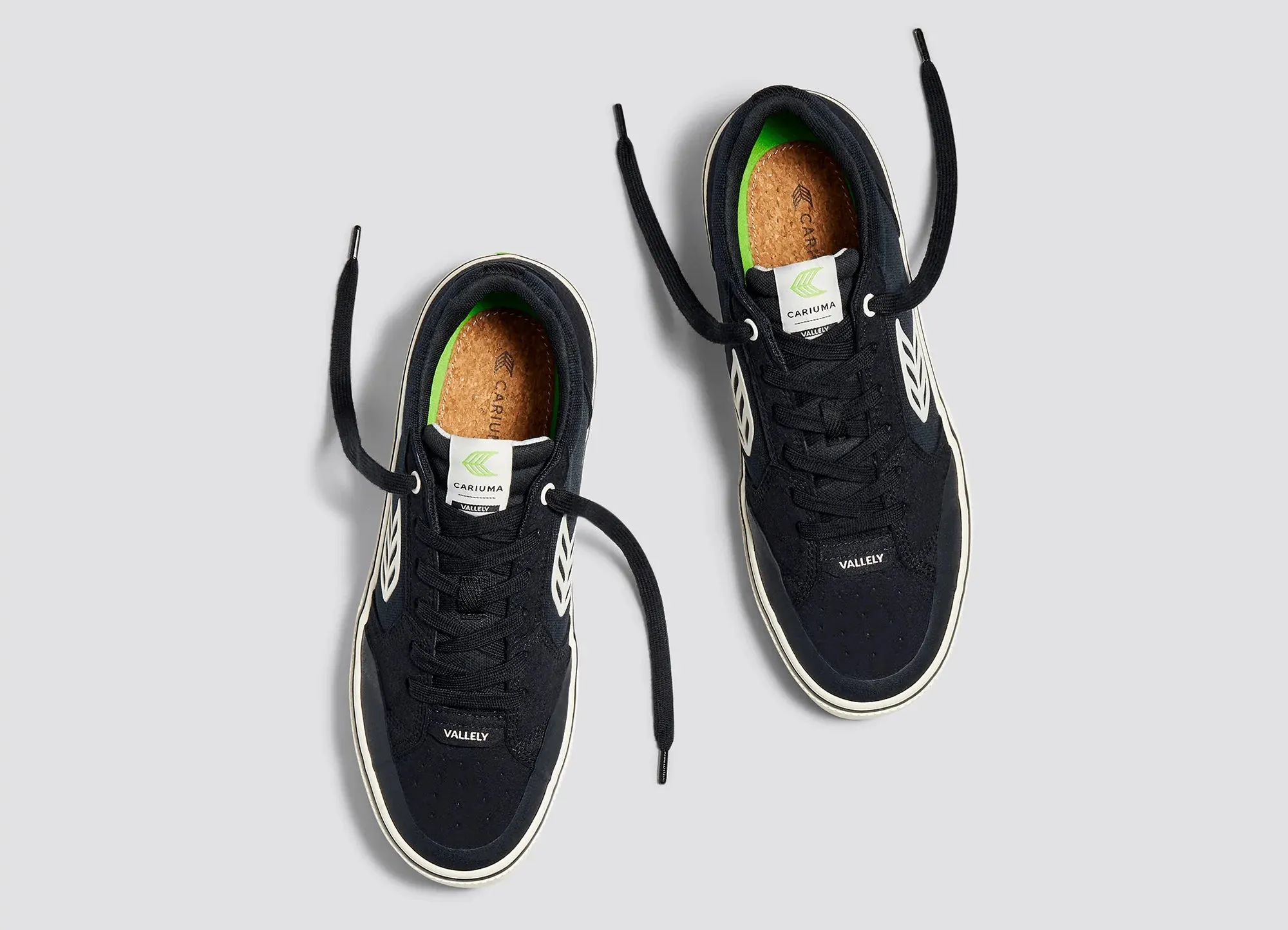 Cariuma Vallely Skate Black Suede And Cordura Ivory