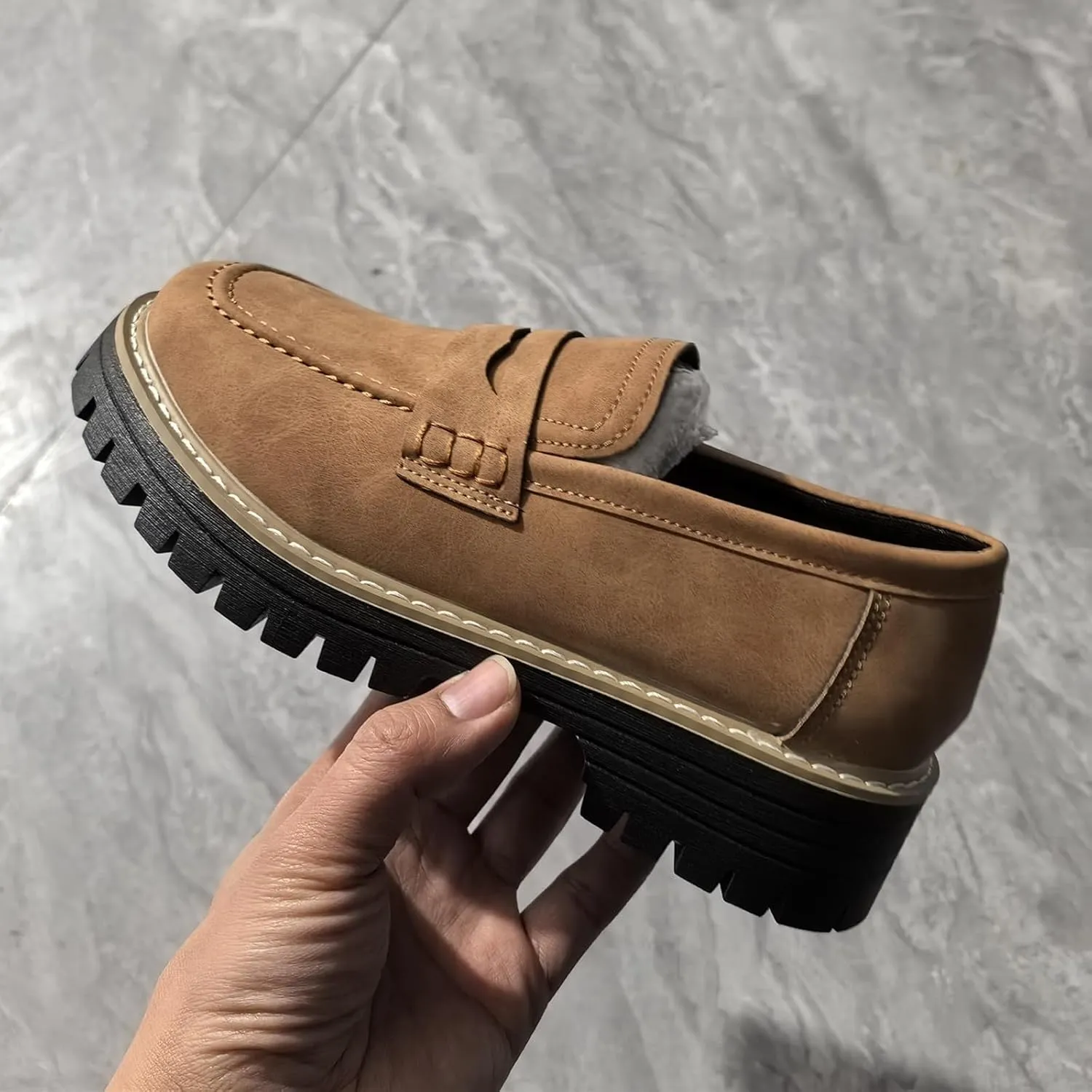 Women's Comfortable Chunky Slip On Platform Loafers,Non Slip Comfortable Round Toe Flats Lug Sole Walking Casual Shoes