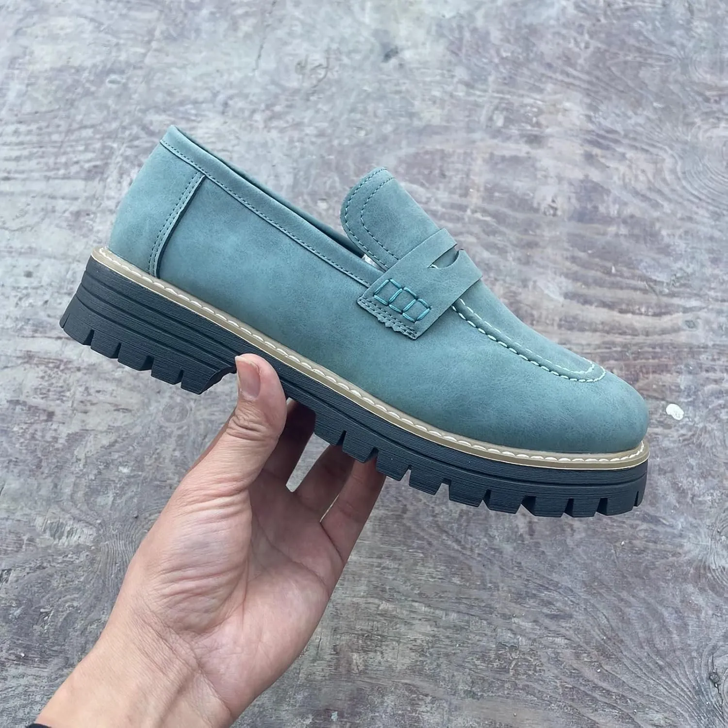Women's Comfortable Chunky Slip On Platform Loafers,Non Slip Comfortable Round Toe Flats Lug Sole Walking Casual Shoes